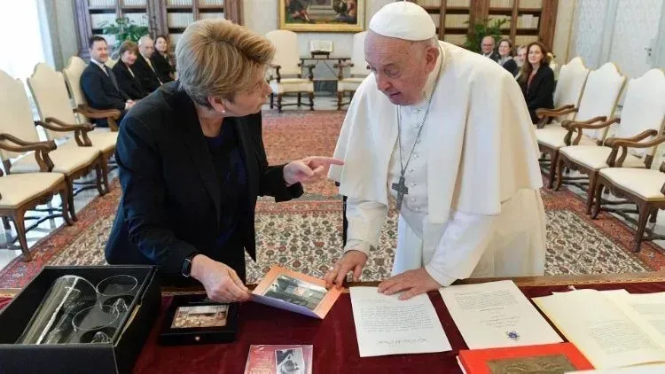 Президент Швейцарії обговорила з Папою війну в Україні та запросила Ватикан на Глобальний саміт миру