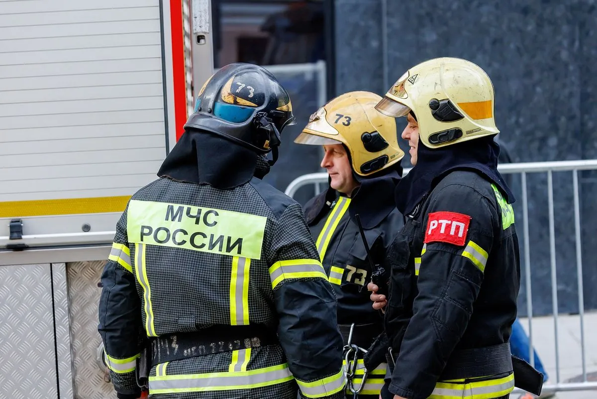 В москве вспыхнуло производственно-складское помещение площадью 2000 кв. м  | УНН