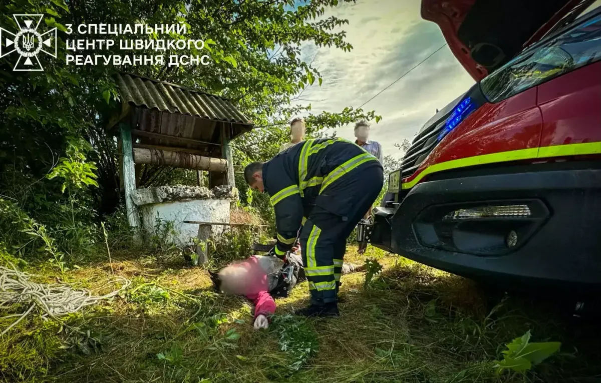 Женщина погибла, упав в 17-метровый колодец в Одесской области | УНН