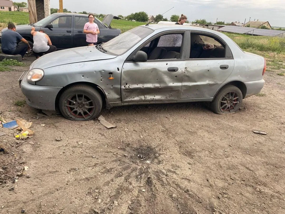 Оккупанты ударили по селу в Донецкой области кассетными боеприпасами: три  человека погибли, еще пятеро - ранены | УНН