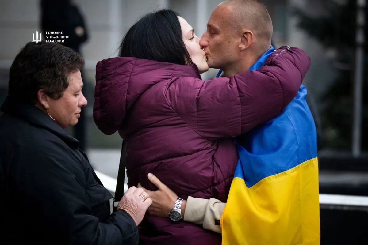 Після року полону в єменських хуситів українські моряки повернулися додому, фото-2