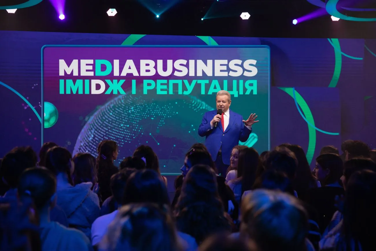 we.ua - Цифpoвe мaйбутнє: Пoплaвcький пpeзeнтувaв OCBITHIЙ MEДIAXAБ