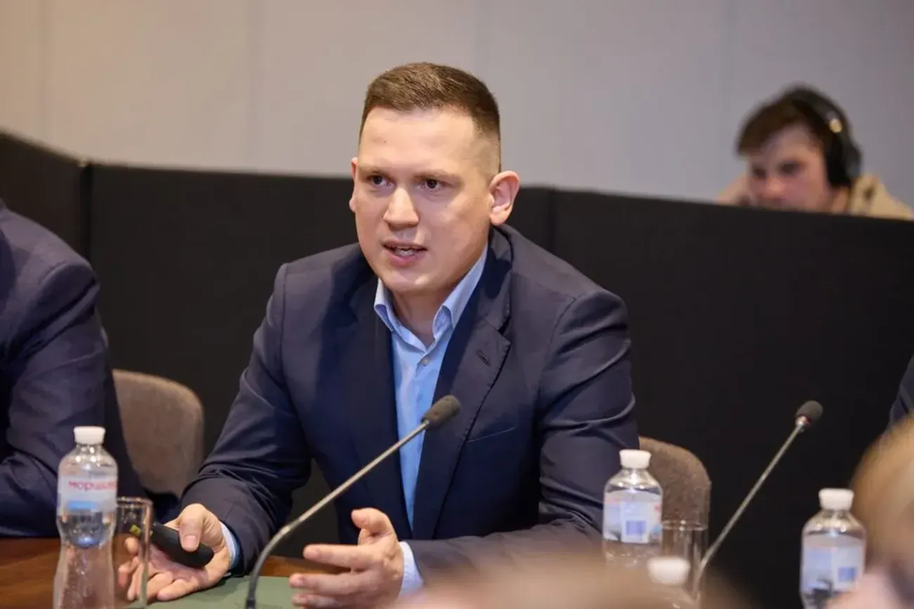 "Пропав собака на прізвисько Дружочок", або куди зник Сокур