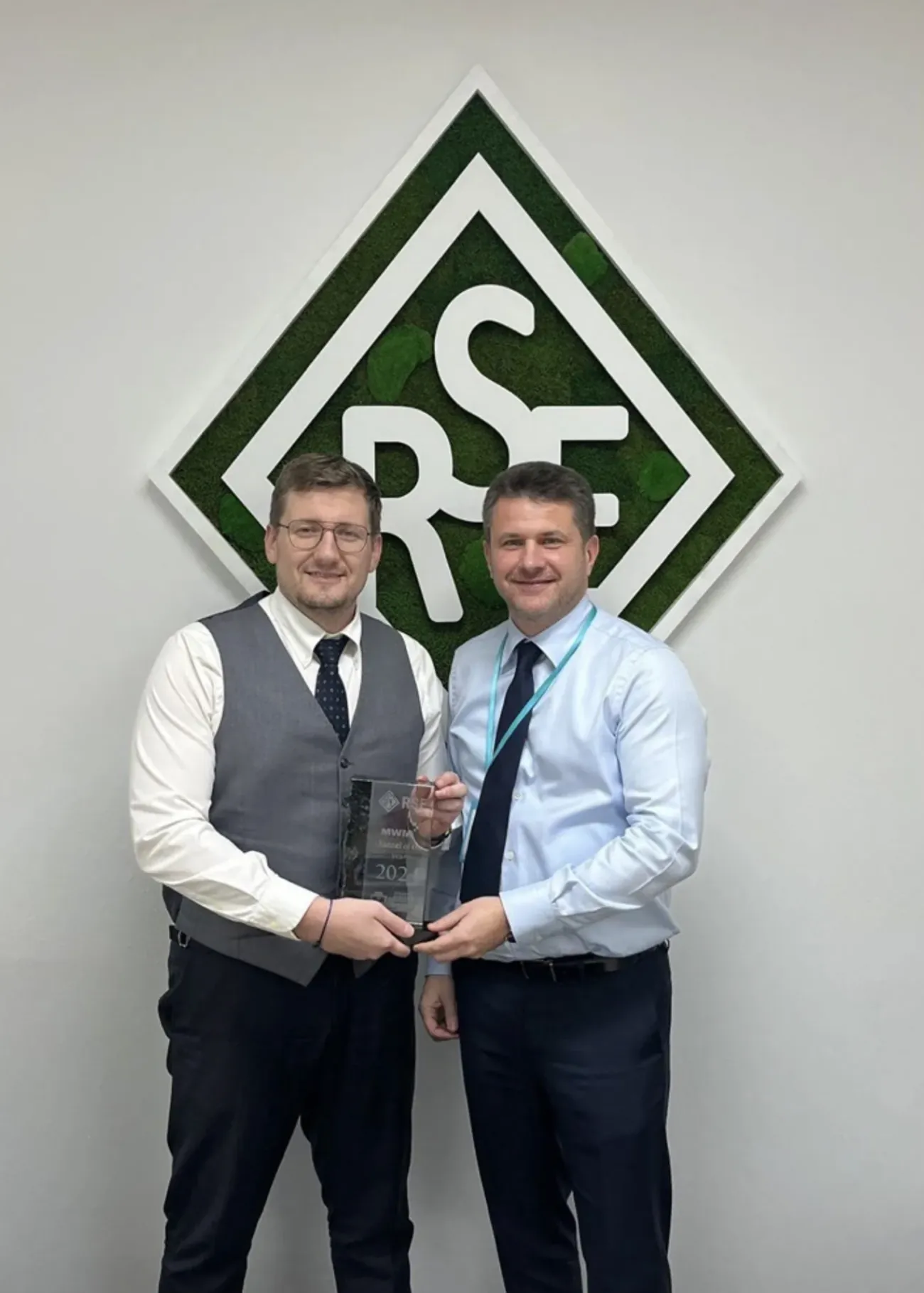 Засновник RSE s.r.o. Андрій Гріненко (праворуч) та Комерційний директор MWM Rene Ludvik   