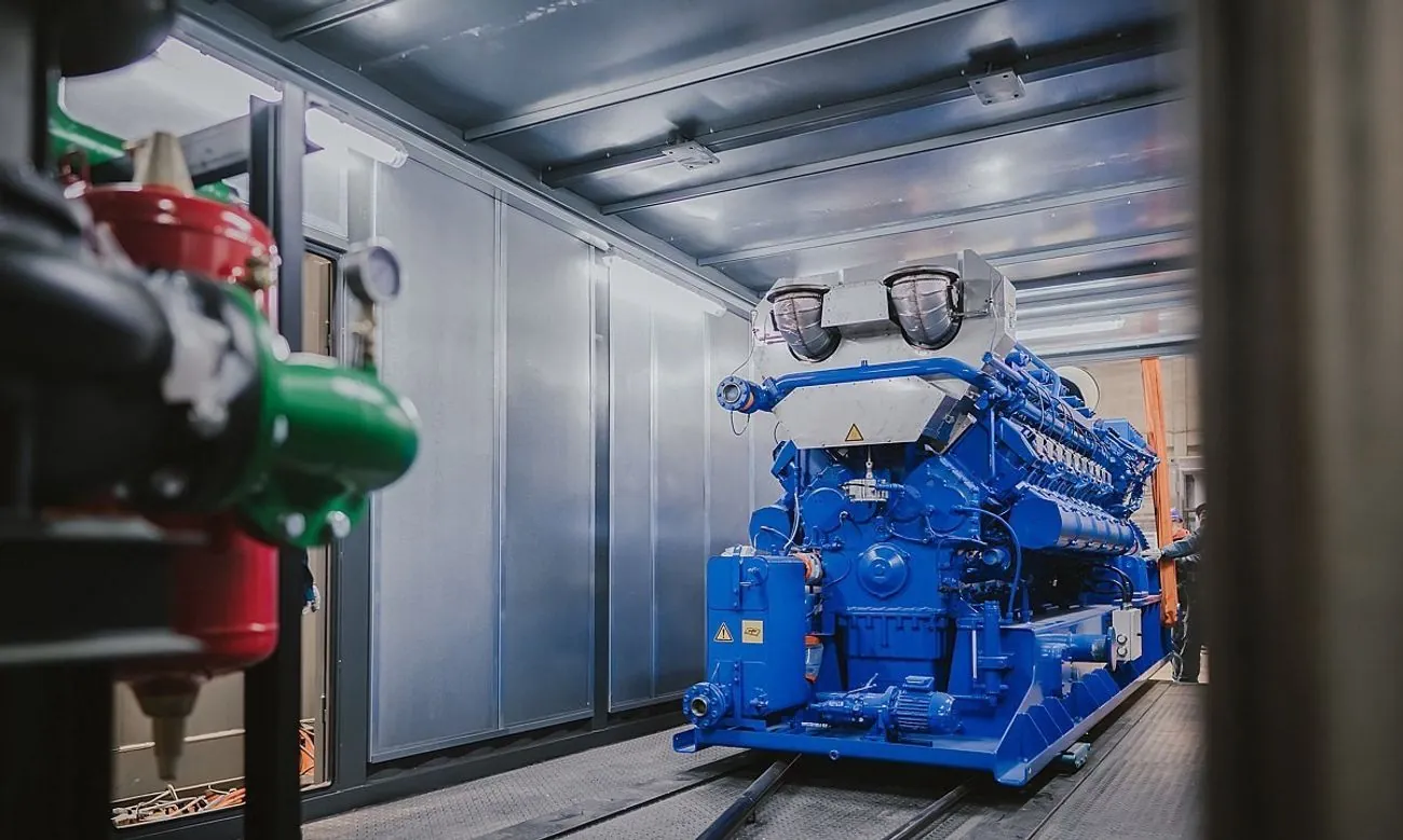 Розміщення німецького двигуна MWM в когенераційному модулі  