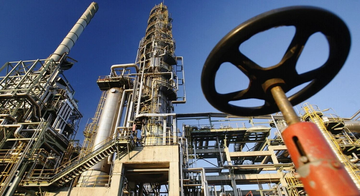 Indija bi lahko ob zavrnitvi ruske nafte utrpela več milijard dolarjev izgube