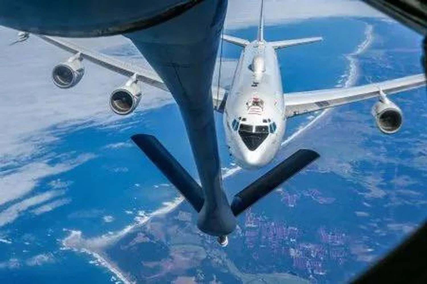 США відправили &quot;літак судного дня&quot; E-6B до Гренландії для навчань з атомними підводними човнами - Newsweek