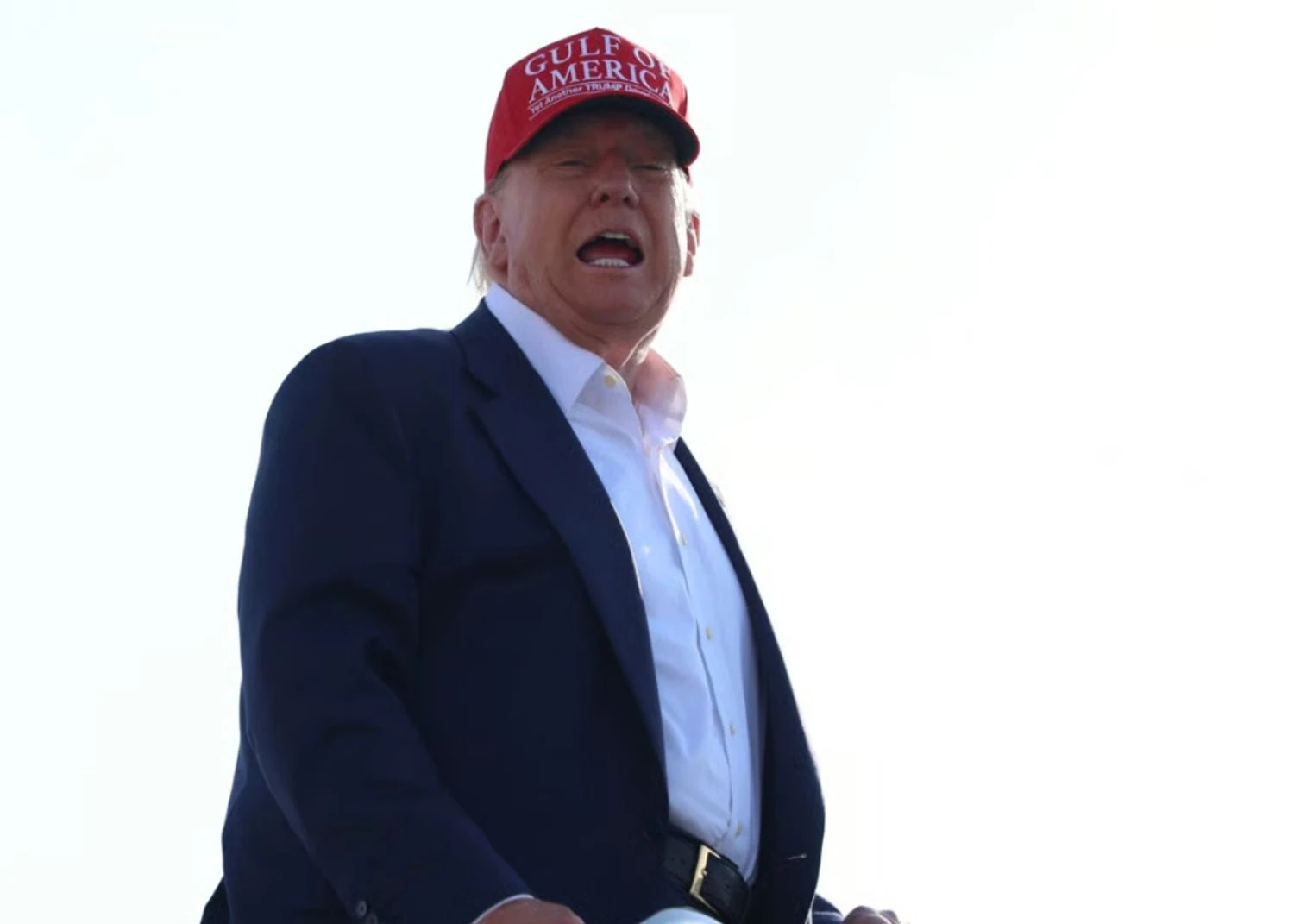 Трамп різко скоротив прийом біженців до рекордно низьких 7500 осіб ...