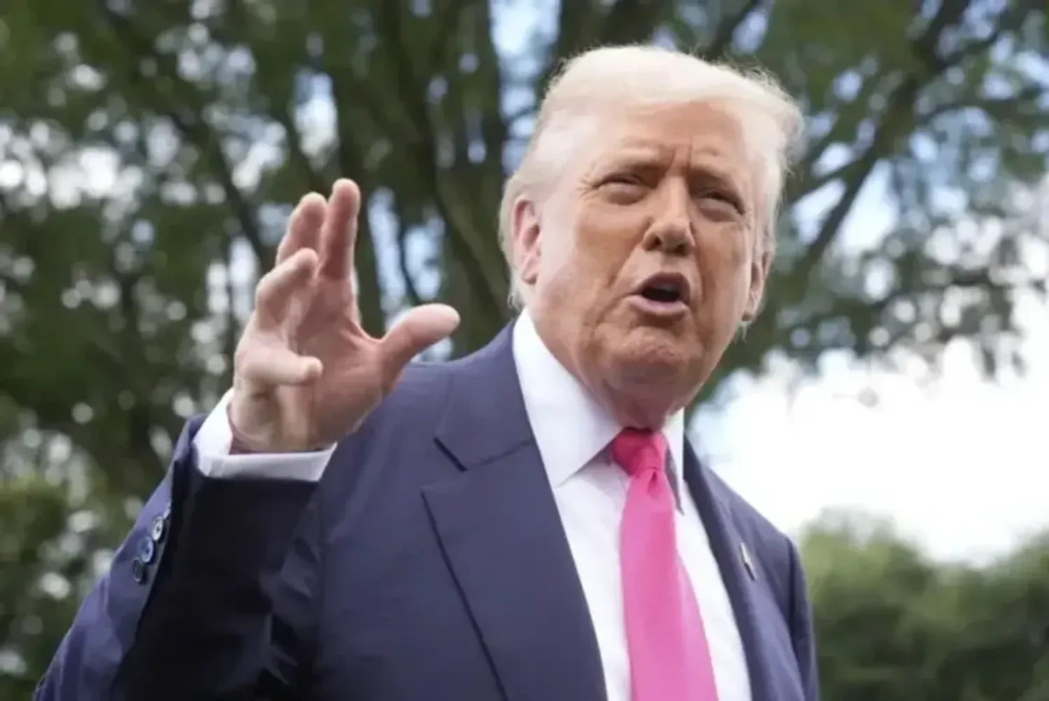 Trump showed a list of 8 wars he allegedly "ended in 8 months": reactions were swift