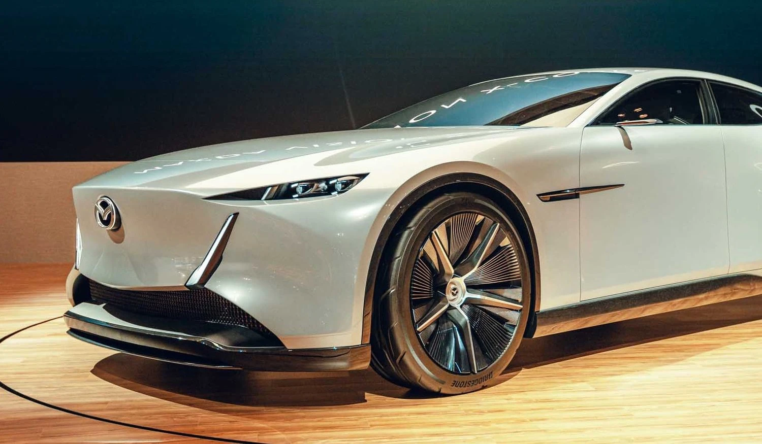 The future of ICE cars: in the new Vision X-Coupe, Mazda presents a device that absorbs its own emissions