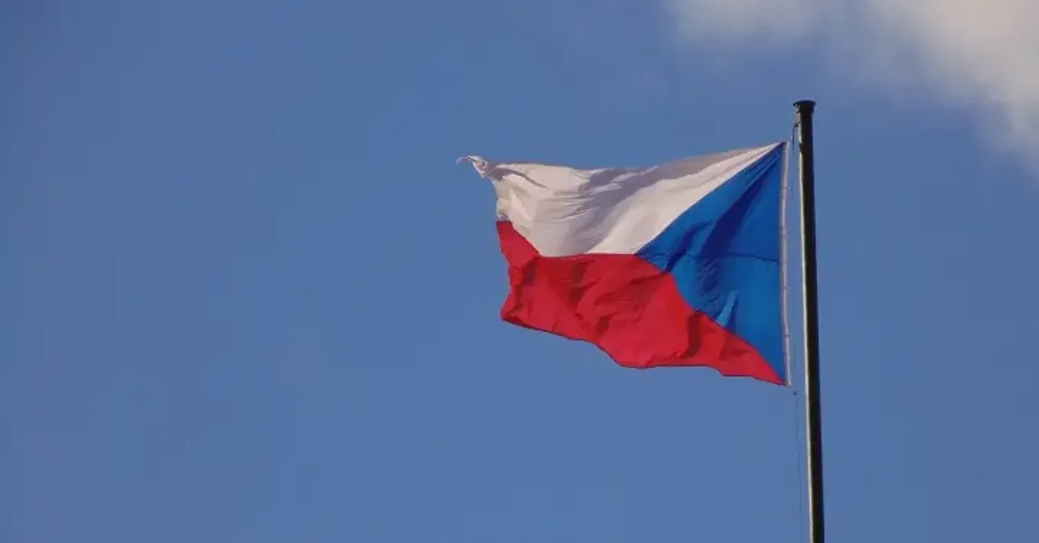 Czech Prime Minister Petr Fiala announced the government's resignation on November 6 - the Ukrainian flag was removed from the parliament building