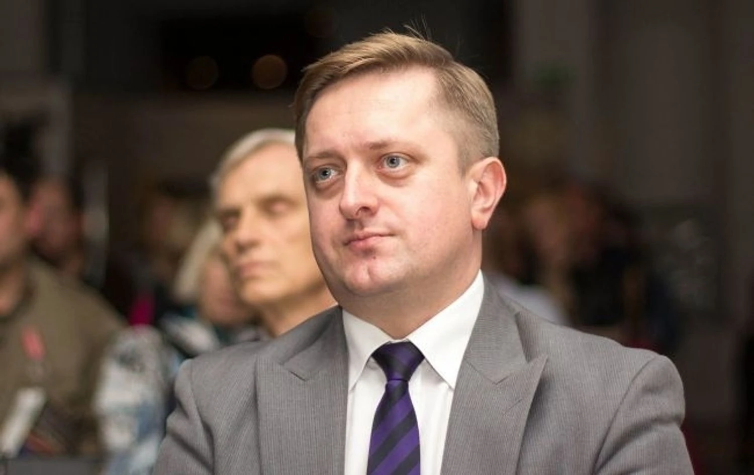 Ukrainian Ambassador reacts to removal of Ukrainian flag from Czech Parliament