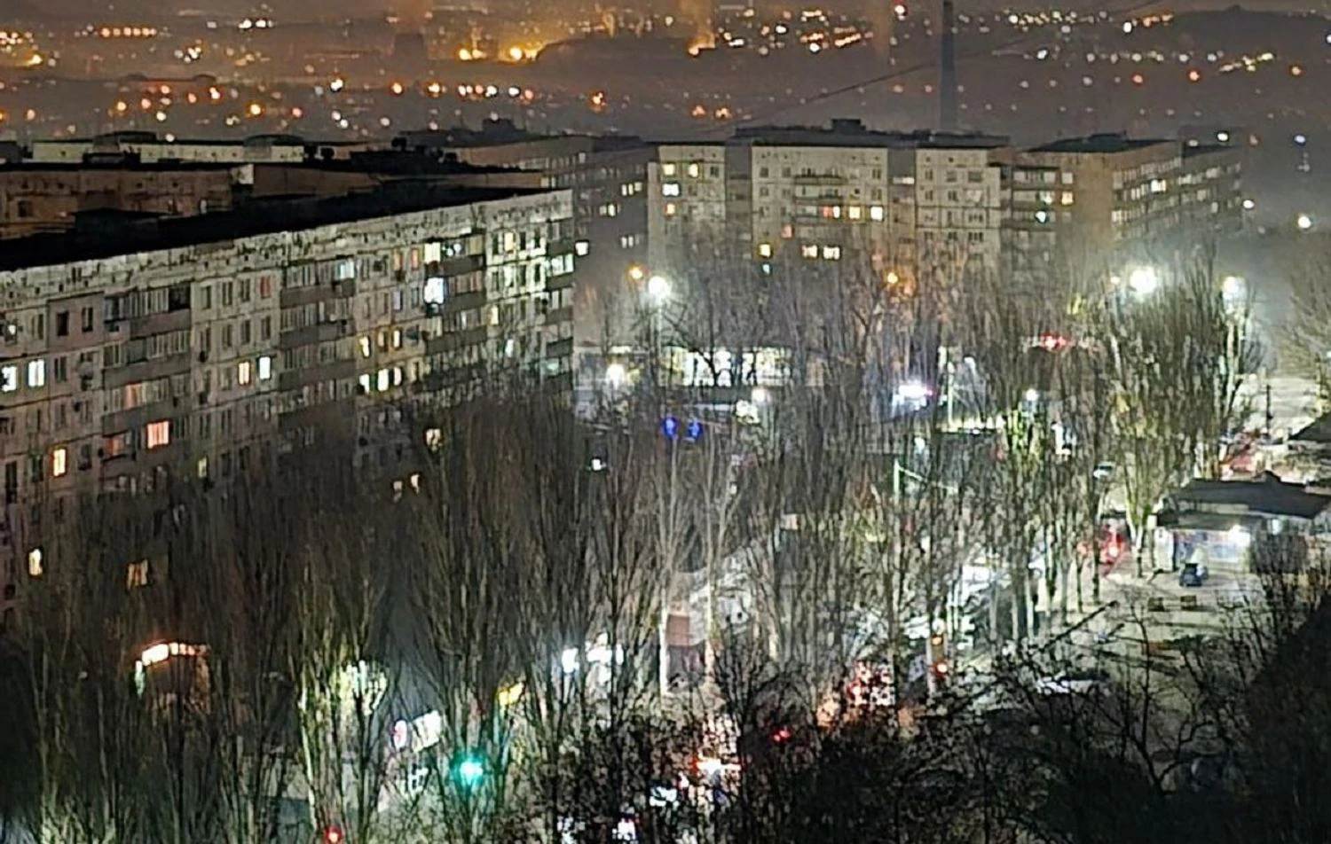 Вечірні вибухи в Донецьку: знеструмлено центр окупованого міста, вражено металургійний завод - соцмережі