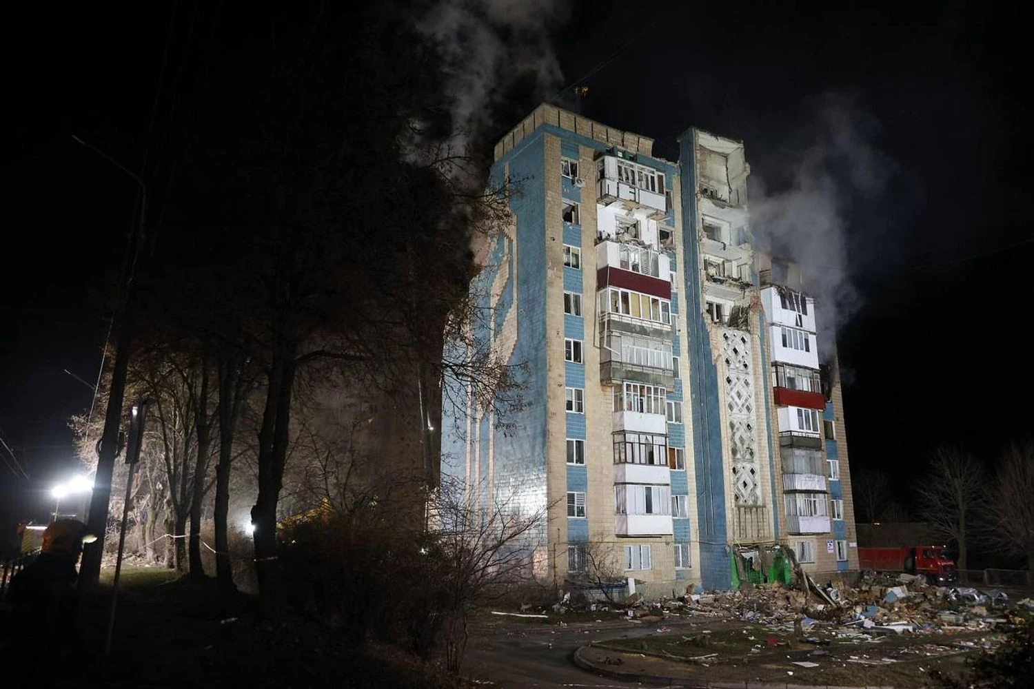 У Тернополі 21 дитина постраждала внаслідок російського ракетного удару, 18 знаходяться в лікарні, троє загинули, ще 6 людей шукають – ДСНС