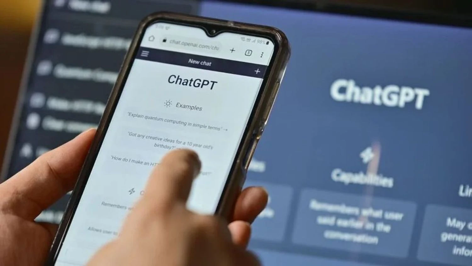 OpenAI офіційно запускає групові чати в ChatGPT для всіх користувачів