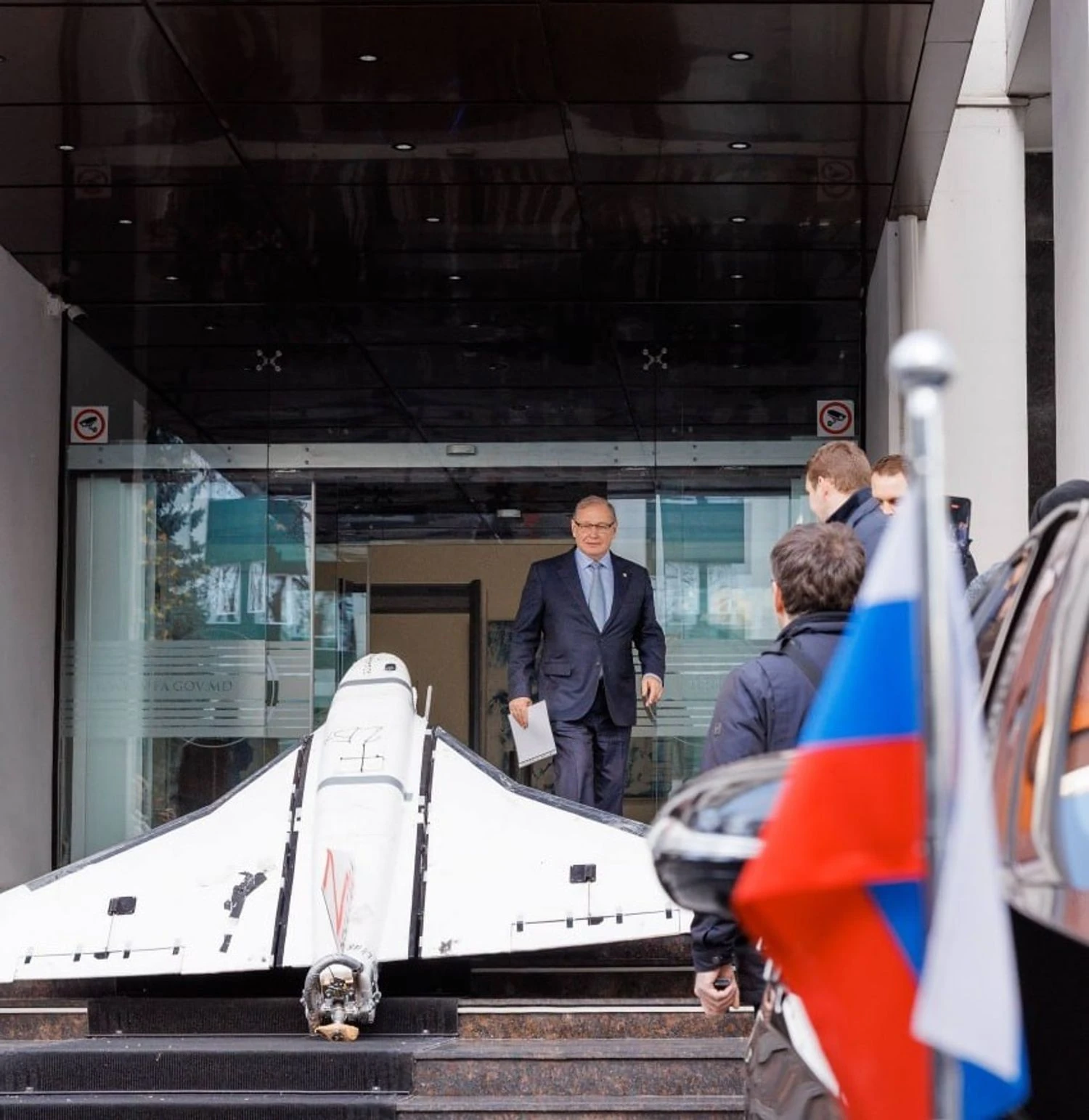 Moldovan Foreign Ministry hands protest note to Russian ambassador: Russian drone brought to ministry building