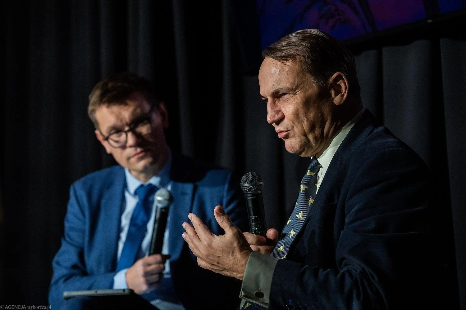 Pro-Palestinian activists disrupted the book presentation of Polish Foreign Minister Sikorski