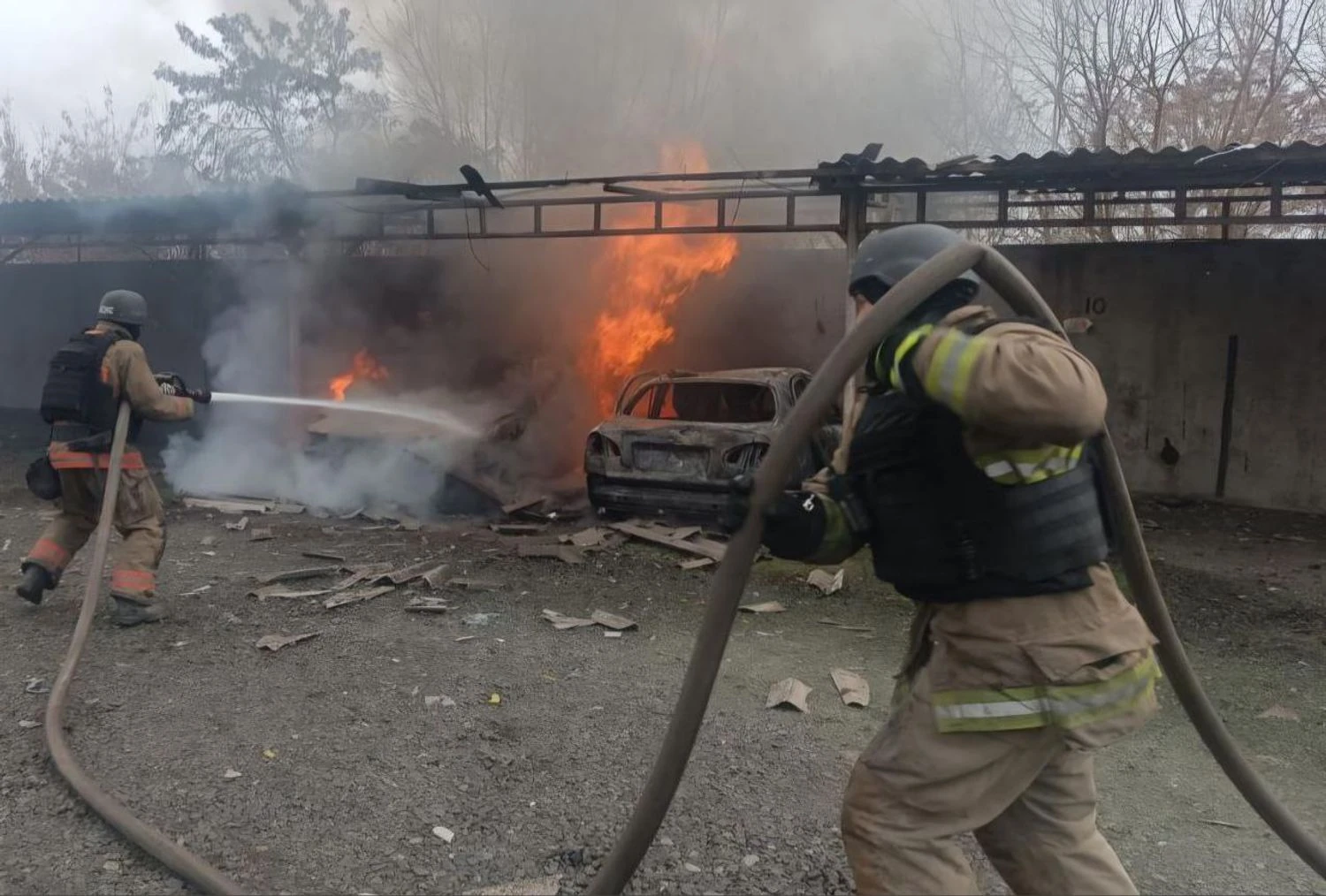 Атака на Дніпропетровщину: рятувальники виявили тіло 61-річного чоловіка під завалами