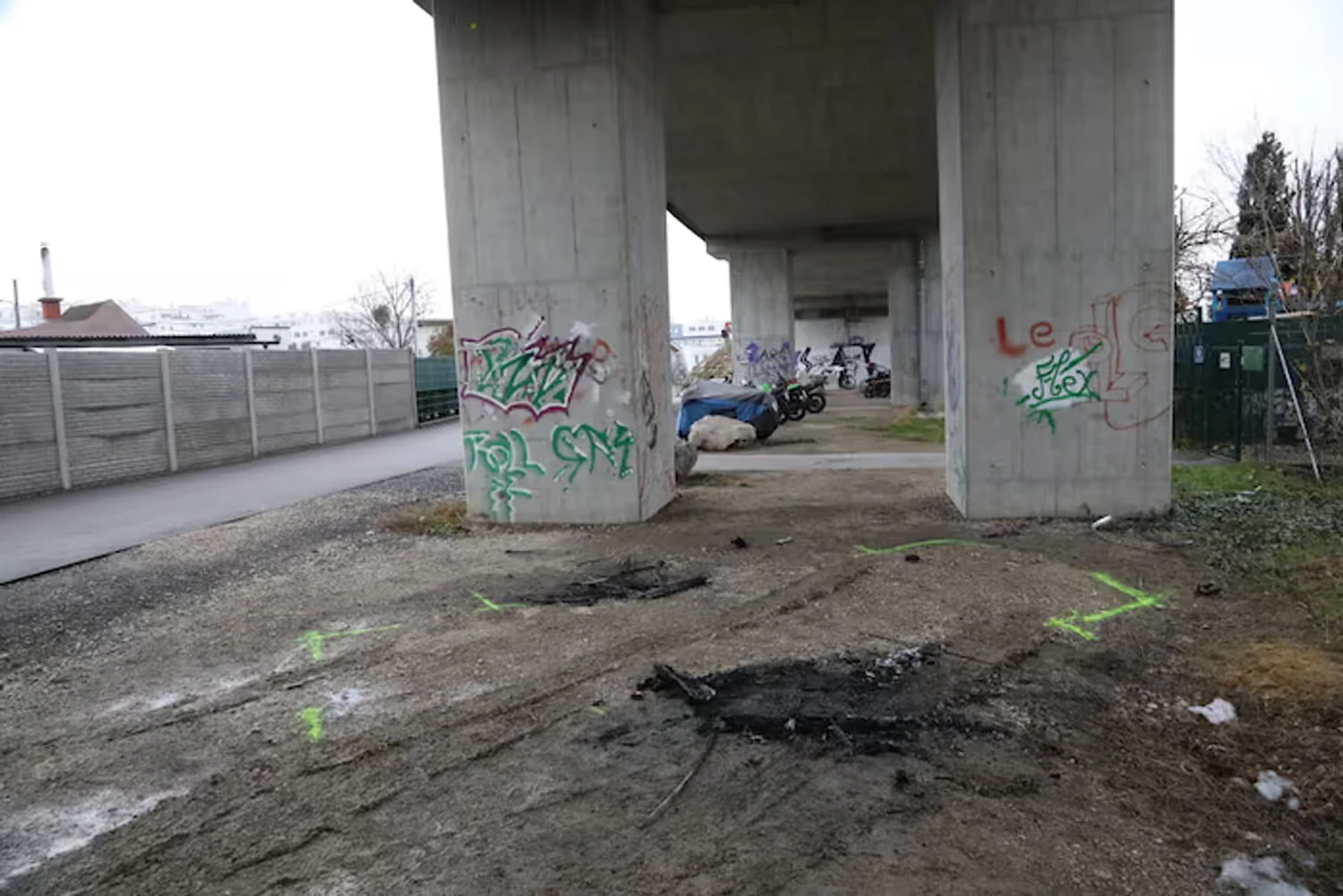 Ukrainian found dead in burned-out car in Vienna - media