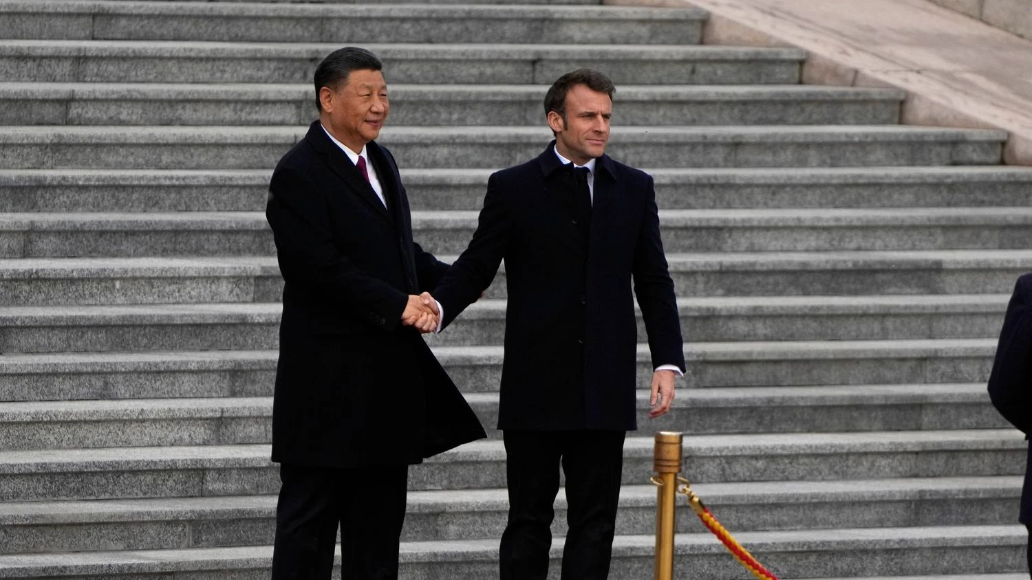 Macron travels to Beijing, where he will try to persuade Xi Jinping to pressure the Kremlin for a ceasefire in Ukraine