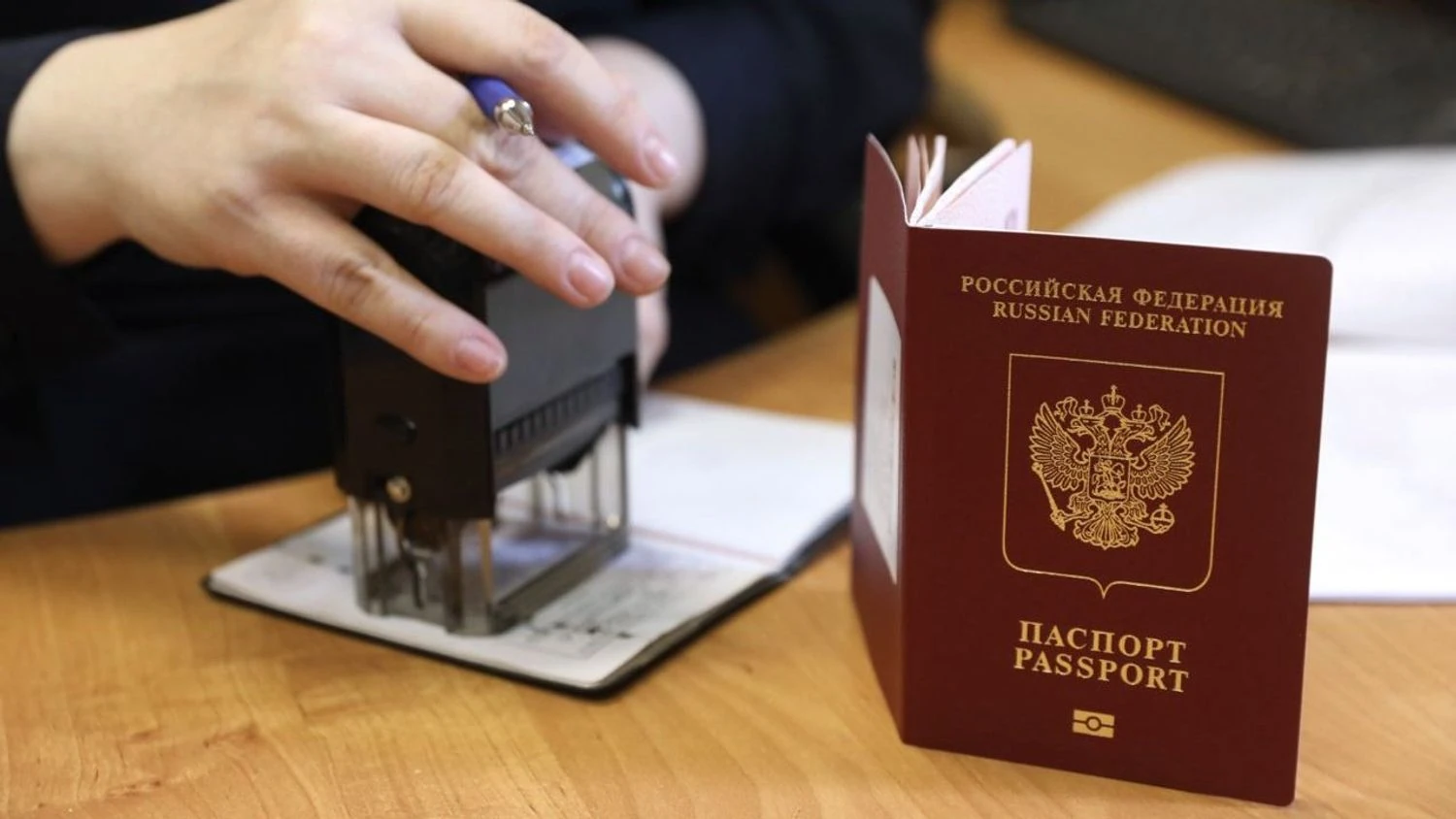 Lithuania revoked residence permits for 145 Russians due to trips to Russia and Belarus