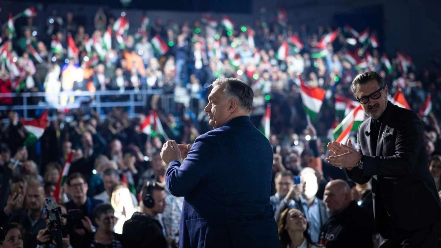 Orban intimidates Hungarians with war with Russia if his party loses the elections