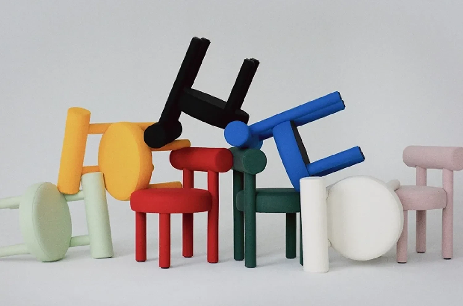 Ukrainian "Gropius" chair recognized as best product of two decades by Interior Design