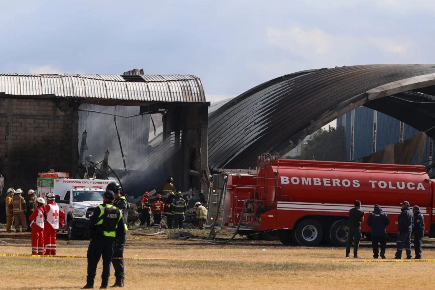 Plane crashes during emergency landing in Mexico, fatalities reported