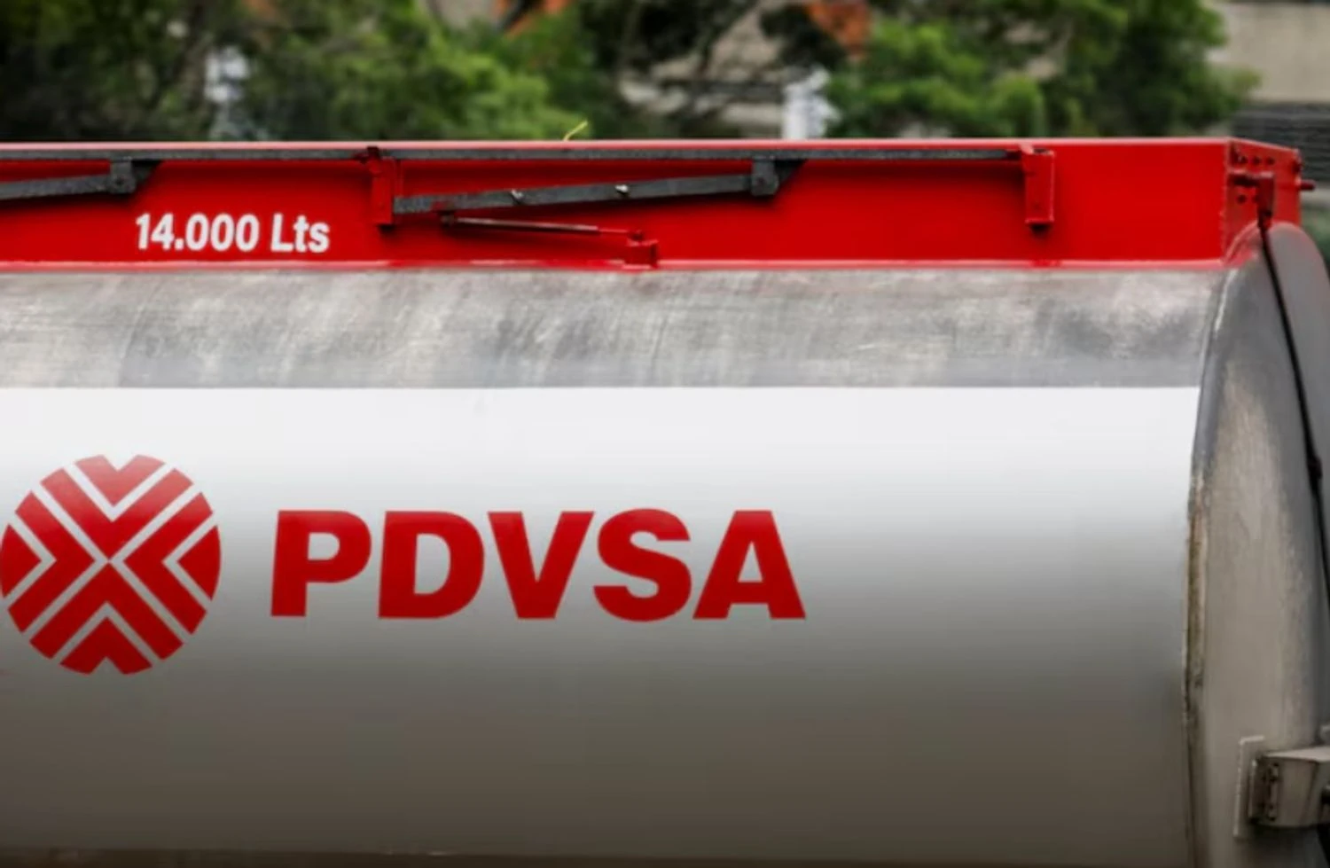 Venezuela converts tankers into floating storage due to US naval blockade
