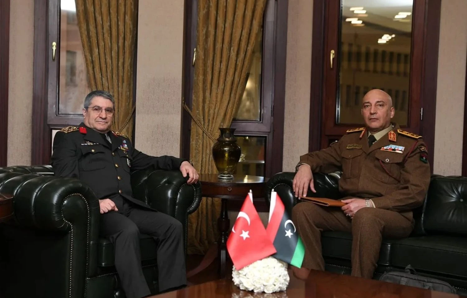 Turkish Chief of General Staff Selçuk Bayraktaroğlu and Mohammed Ali Ahmed Al-Haddad in Ankara. Photo: Reuters