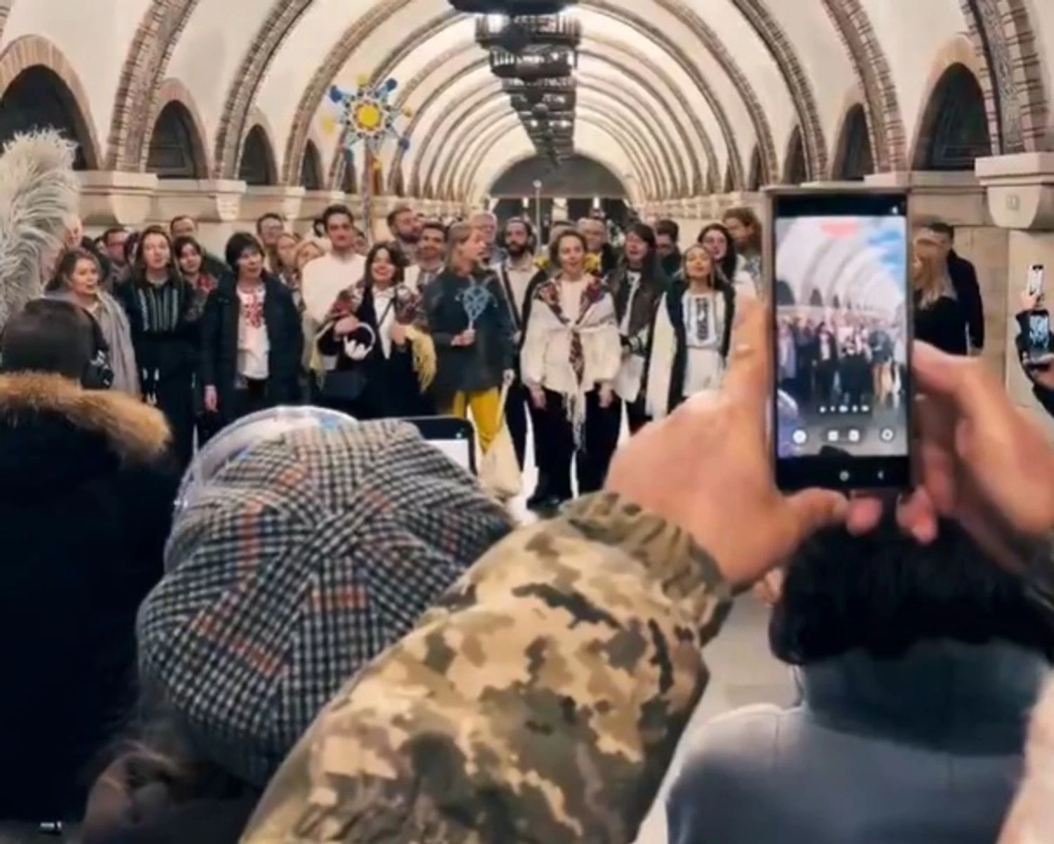 British, German, and French ambassadors sang "Shchedryk" for Ukrainians in the Kyiv subway