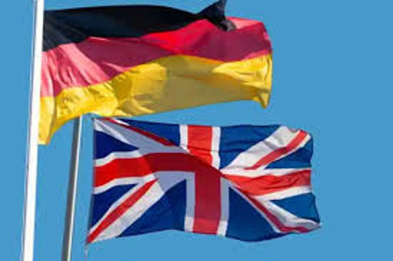 Britain and Germany signed a joint agreement worth $70 million for mobile artillery systems