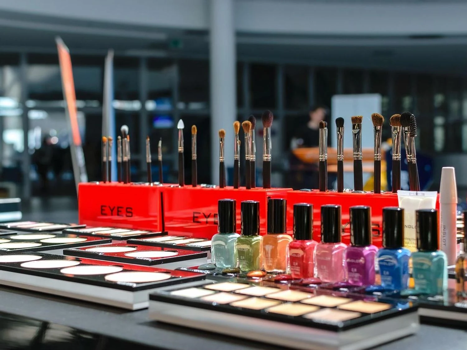 Russia's beauty industry is experiencing its worst pre-holiday month in decades