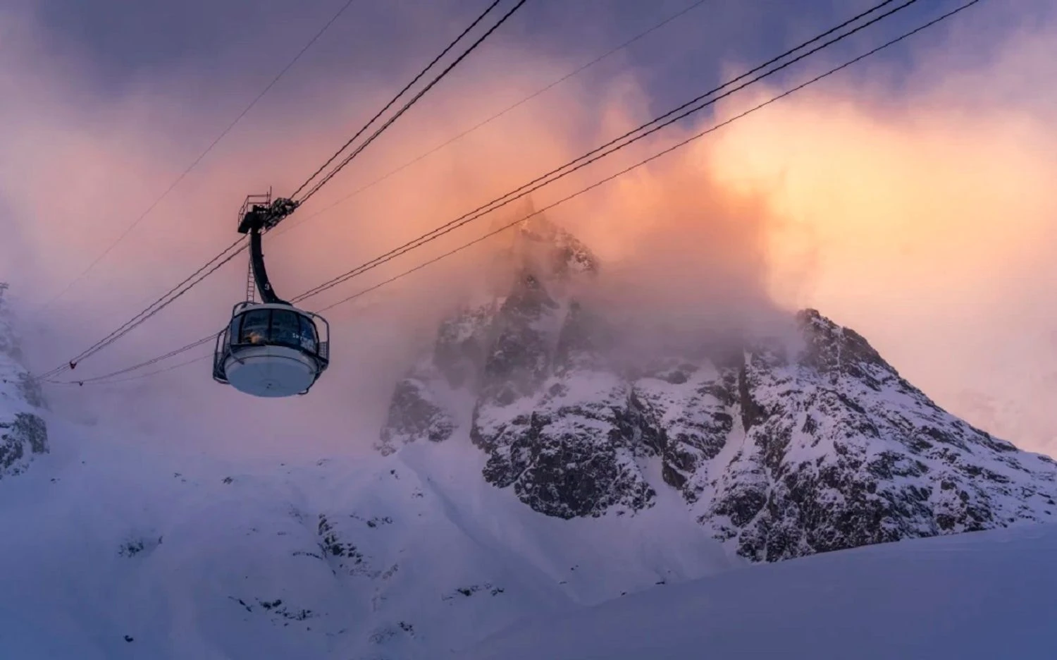 Two people killed and several injured in a series of avalanches in the Italian Alps