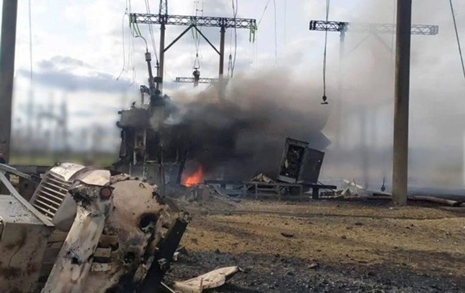 Night attack by Russia: explosions in Kharkiv and Poltava, strikes on energy facilities in Slavutych