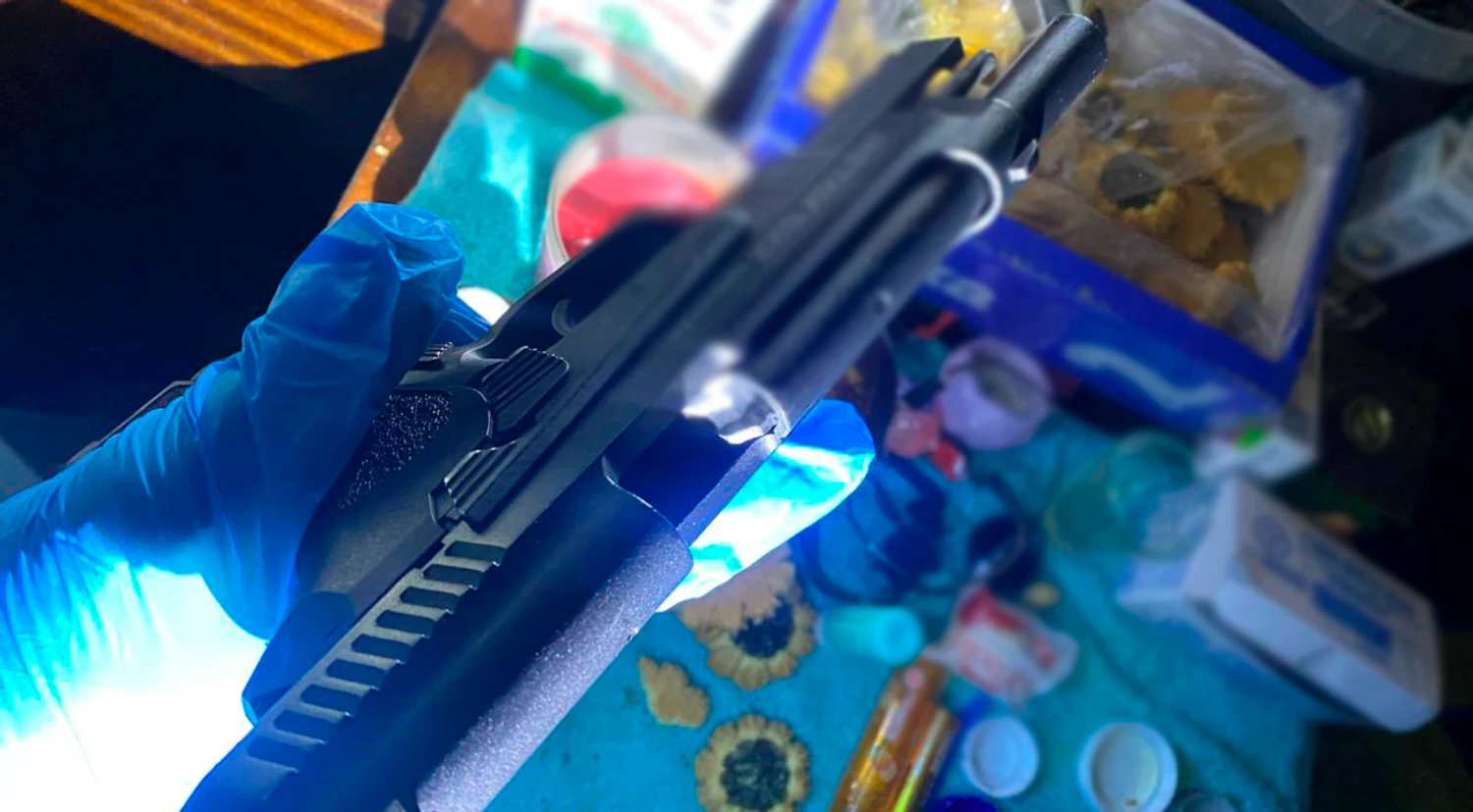 Threatened supermarket customers with a pistol: Drunk man detained in Kyiv