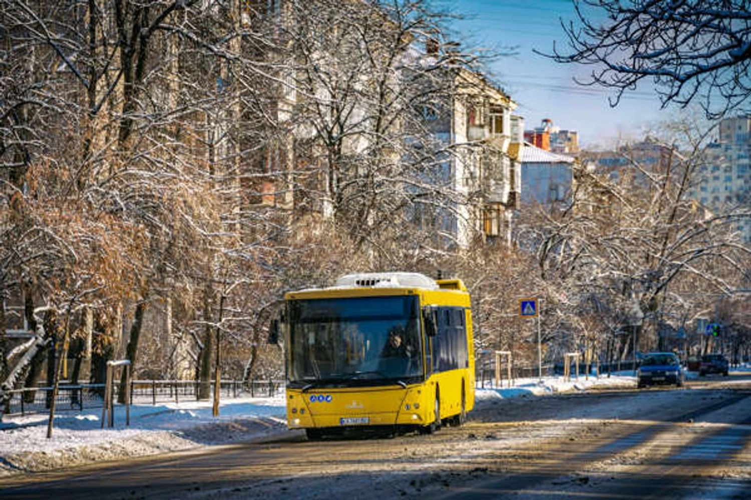 Kyiv launches duplicate bus routes due to electric transport shutdown