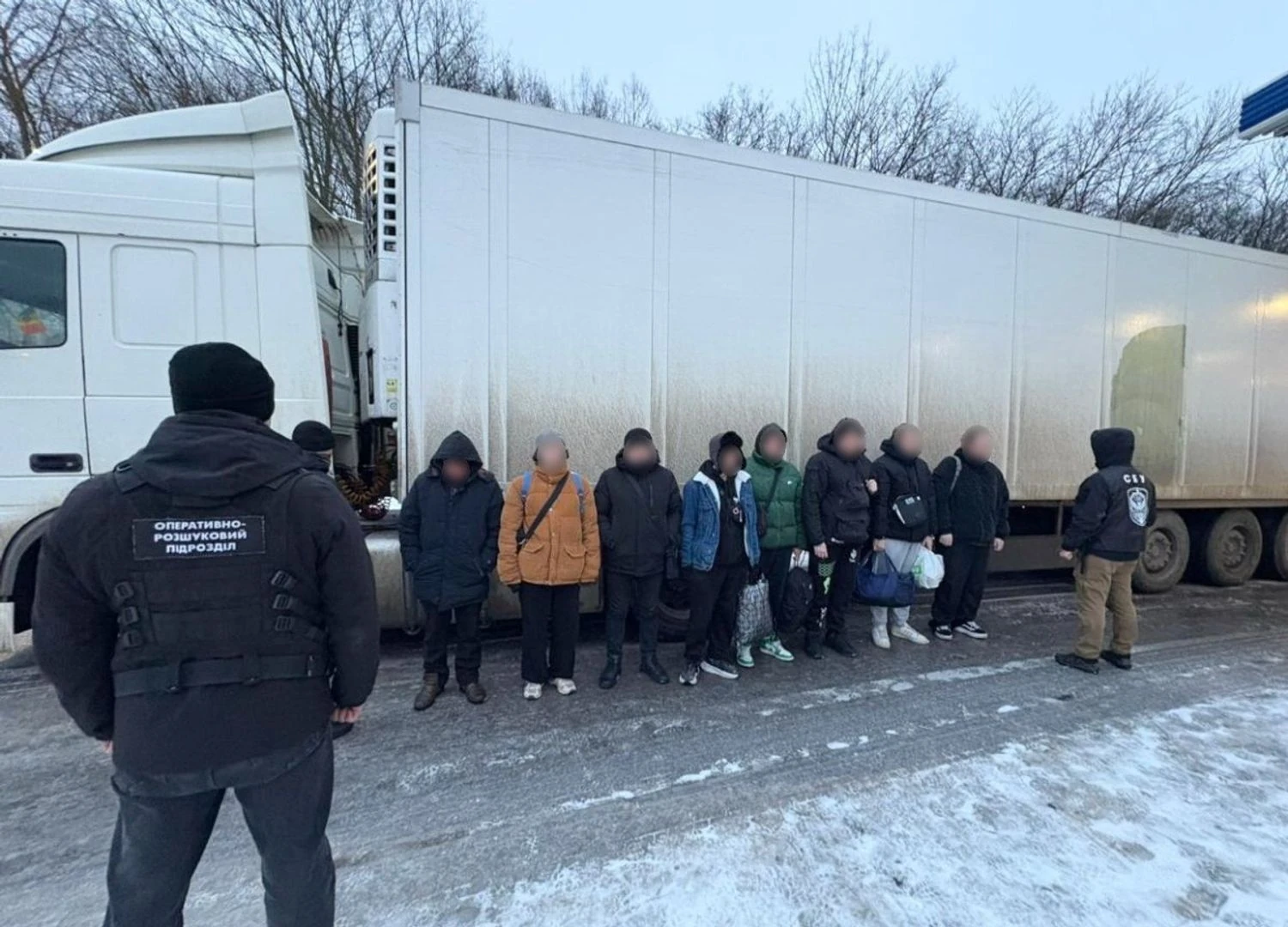 Truck driver with alcohol tried to smuggle men of military age to Moldova: State Emergency Service revealed details