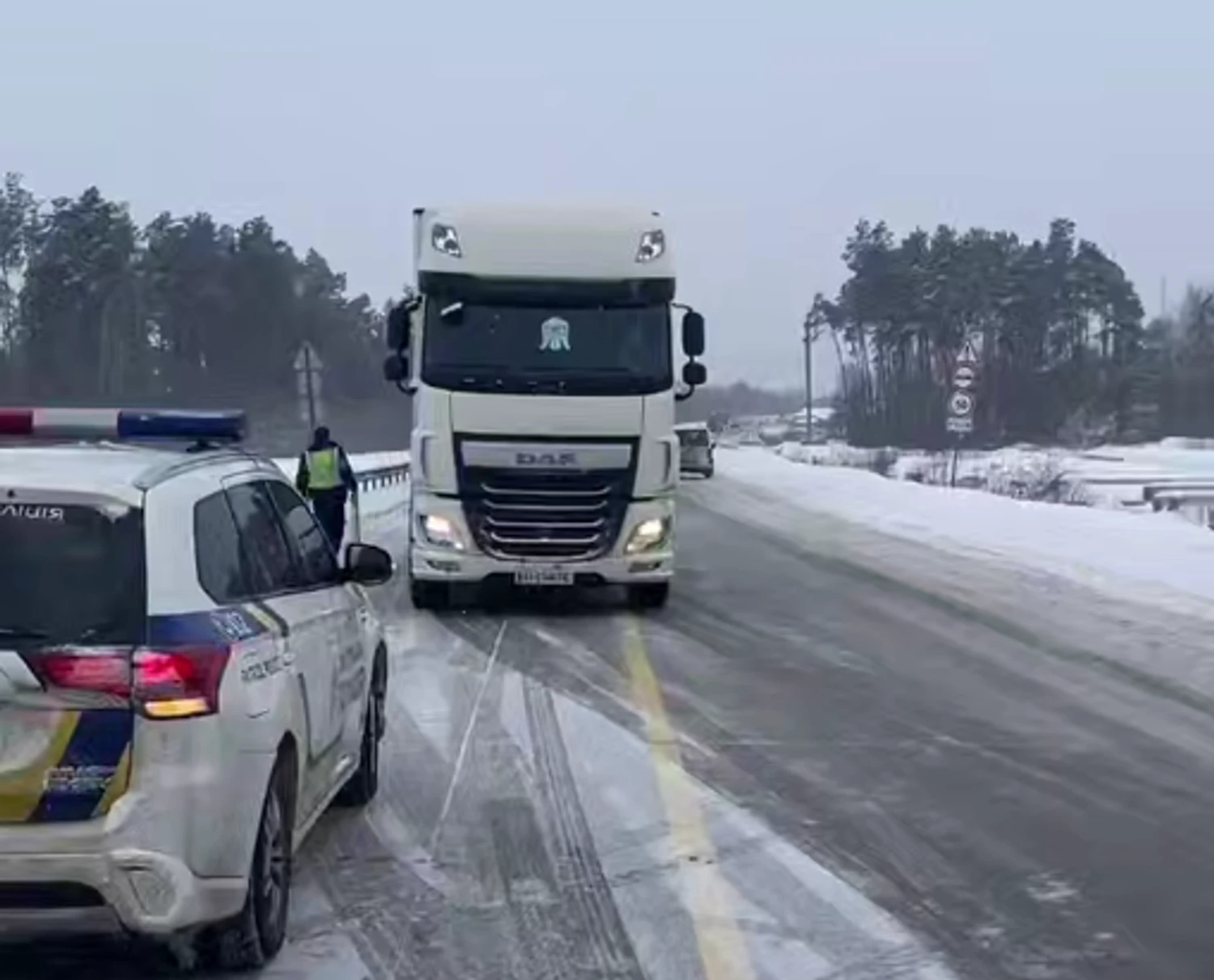 Traffic complicated on Kyiv-Chop highway in Zhytomyr region due to accident: details