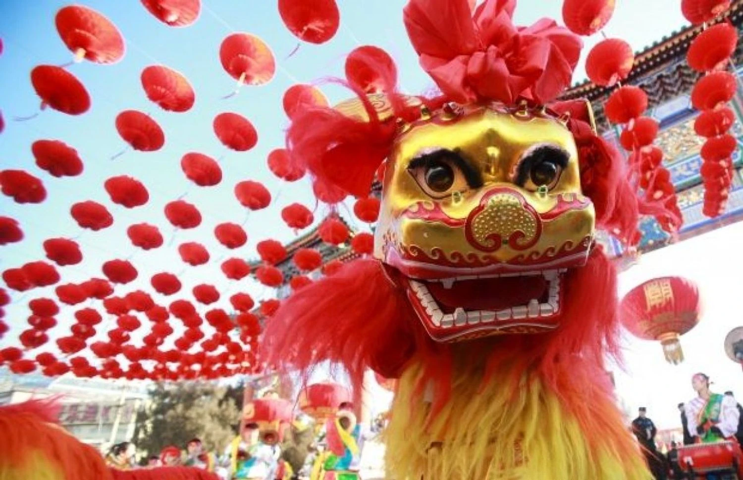 Red color, prohibitions, and a mythical monster: what the Chinese New Year really means, how and when to celebrate it