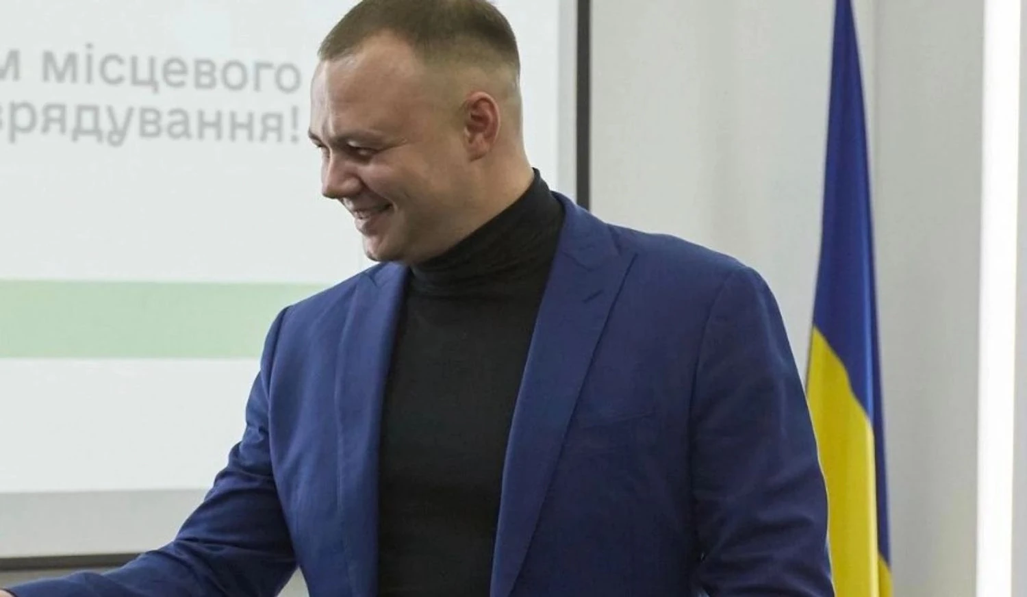 Kyiv City Council deputy Kuzmenko suffered a spinal fracture after falling on black ice in the capital.