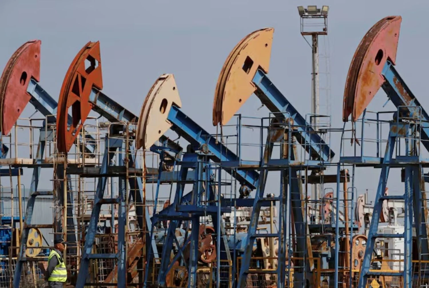 Oil market revives: prices rise after Trump abandons tariffs against Europe