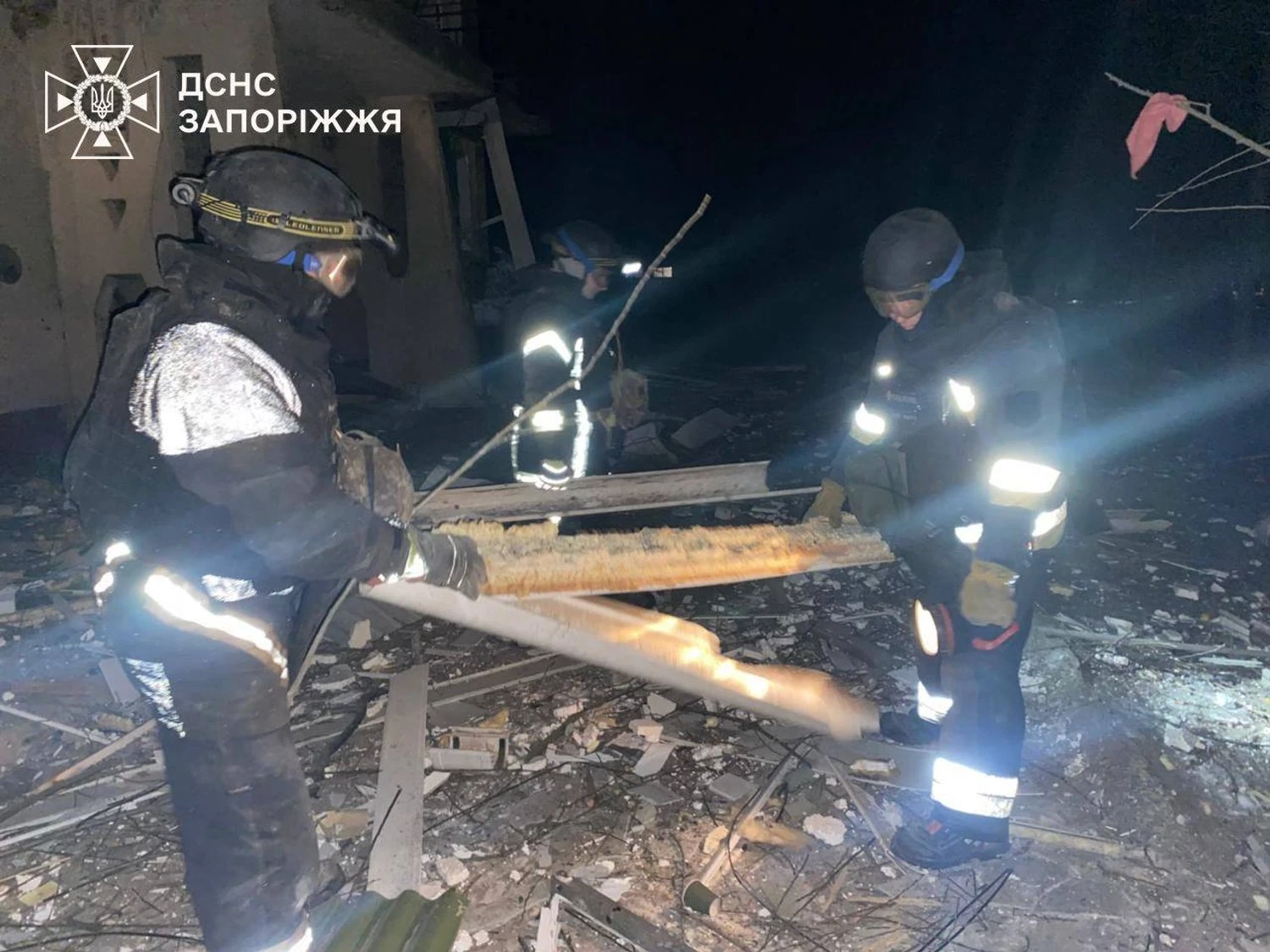 Russia struck Komyshuvakha: one killed and nine wounded, State Emergency Service completed rescue operations