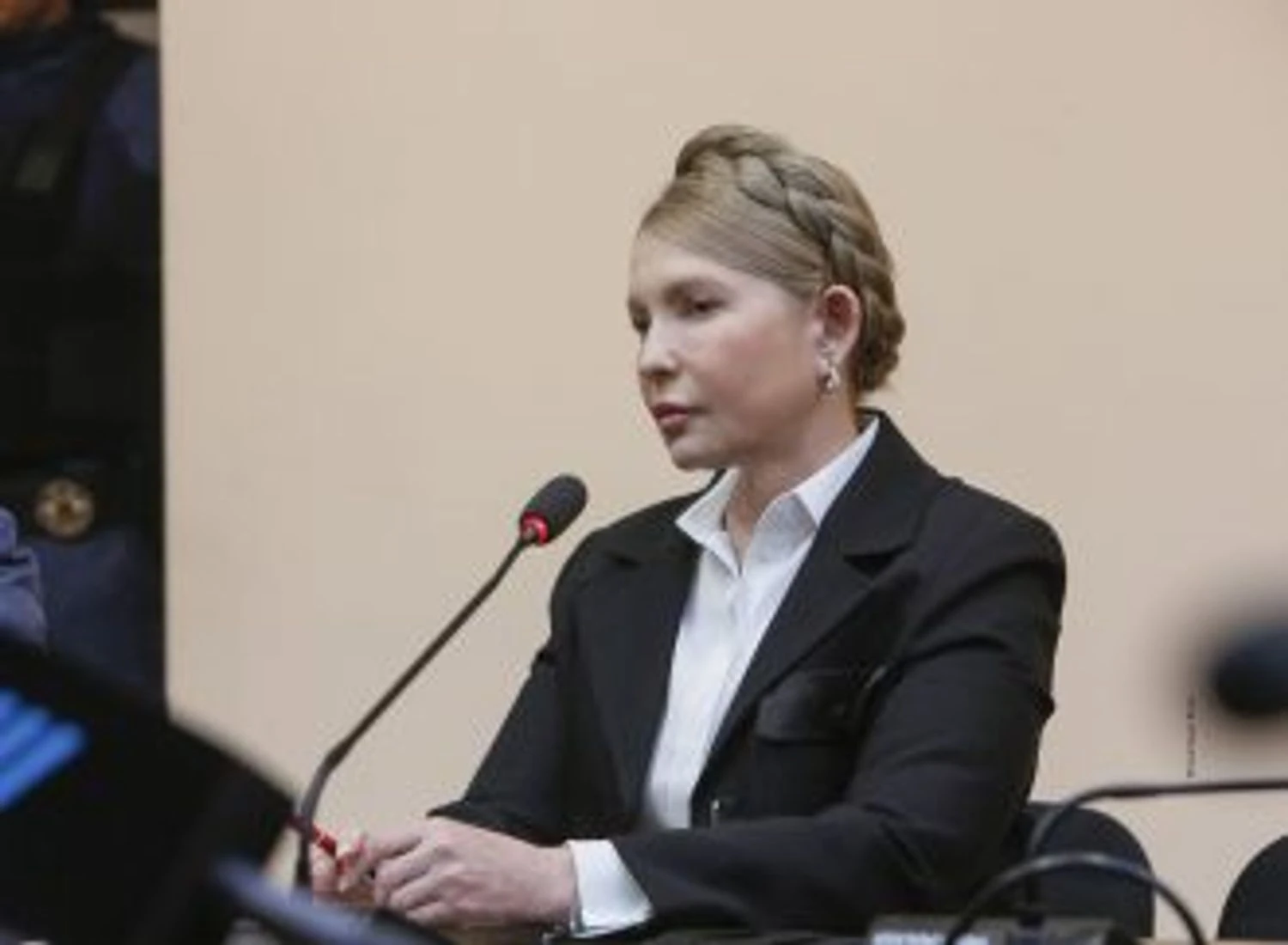 The court made a new decision in the Tymoshenko case: she is allowed to travel outside the Kyiv region and communicate with deputies