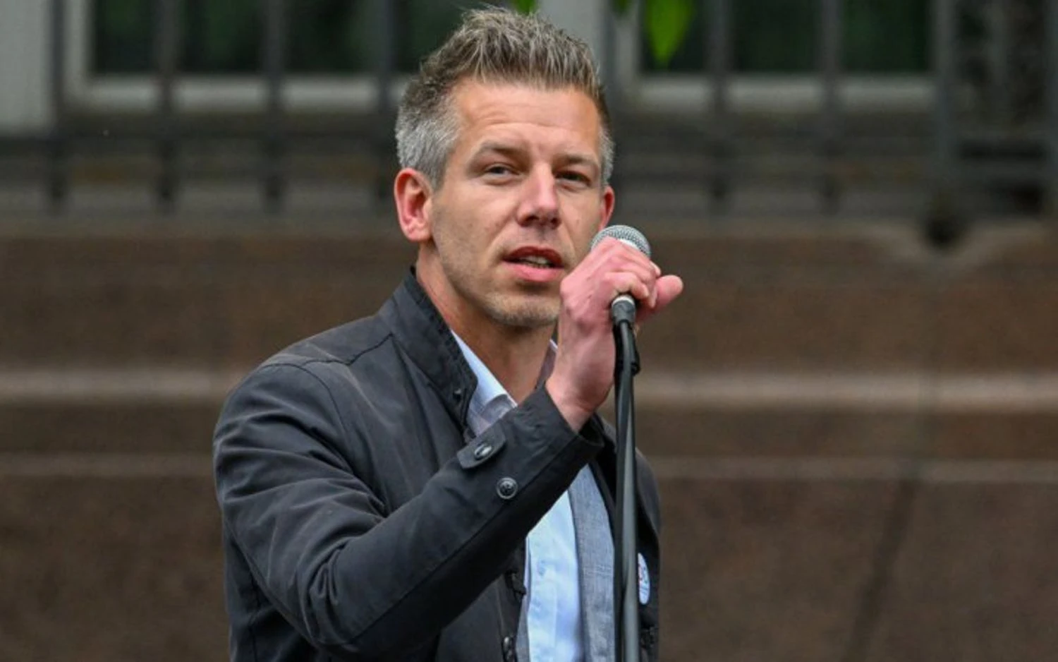 Hungarian opposition leader calls on political forces to abstain from elections to unite against Orbán