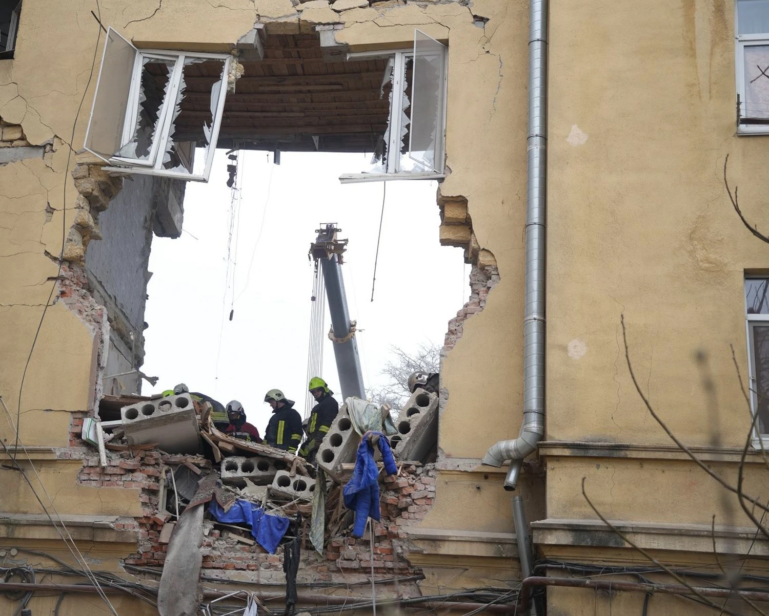 Odesa: Search and rescue operations completed, three dead and 25 ...