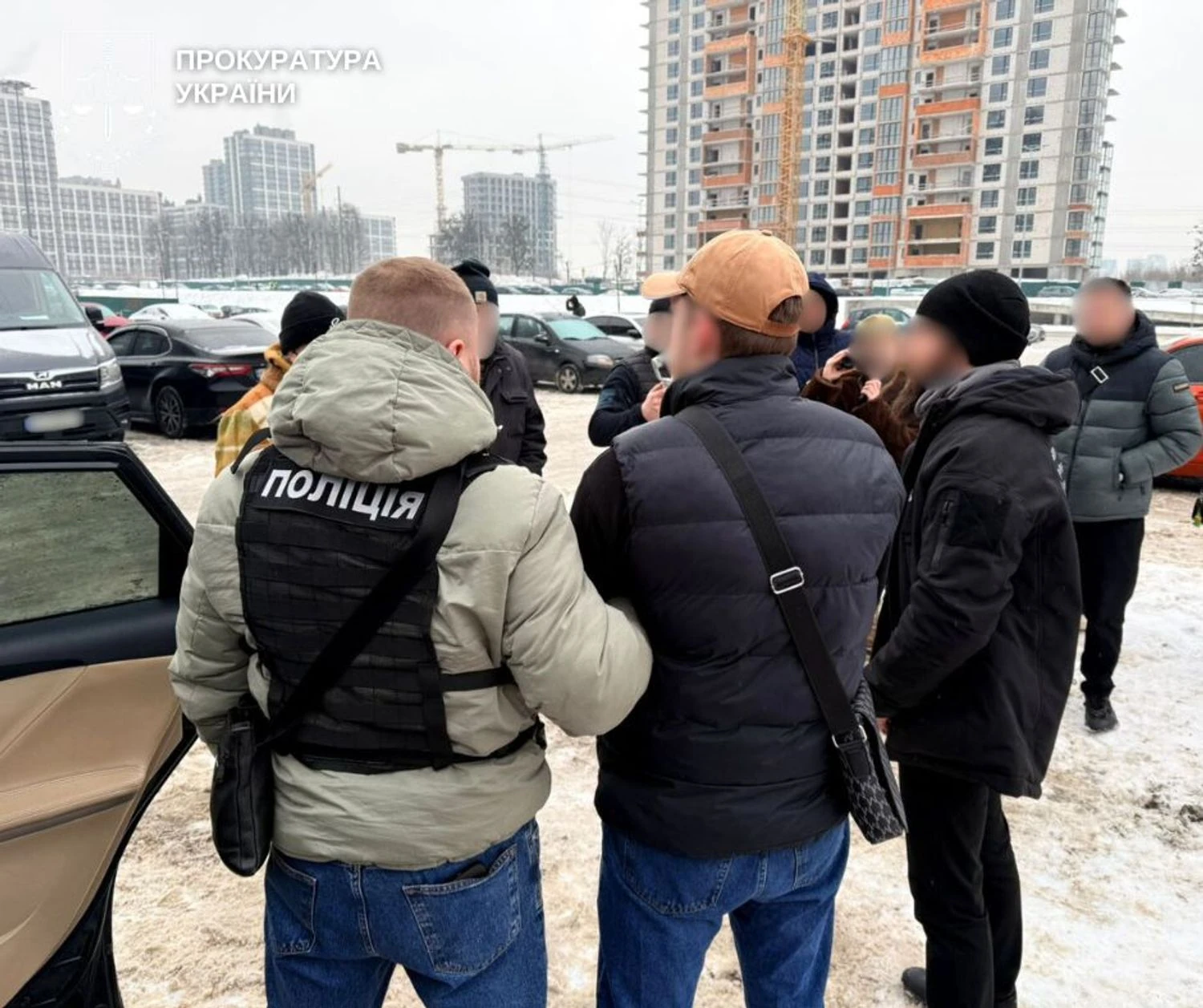 Scheme for selling counterfeit dollars exposed in Kyiv: fake banknotes sold at half price