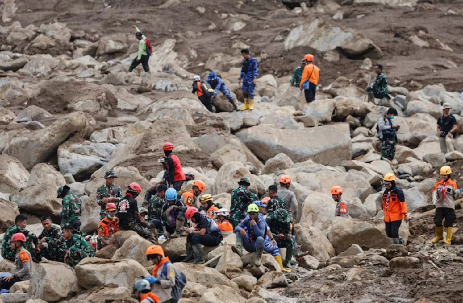 Death toll from Indonesia landslide rises to 49