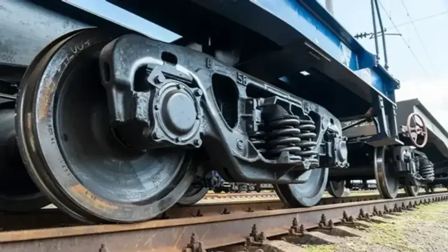 Russians again attacked Ukraine's railway infrastructure: train traffic continues - Ukrzaliznytsia