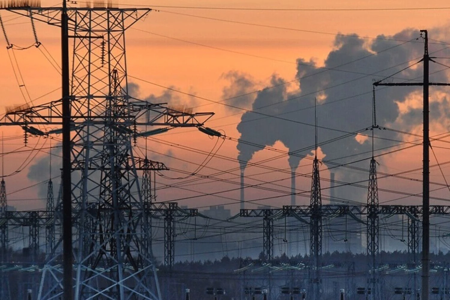 Shelling and bad weather caused power outages in eight regions and emergency shutdowns - Ministry of Energy